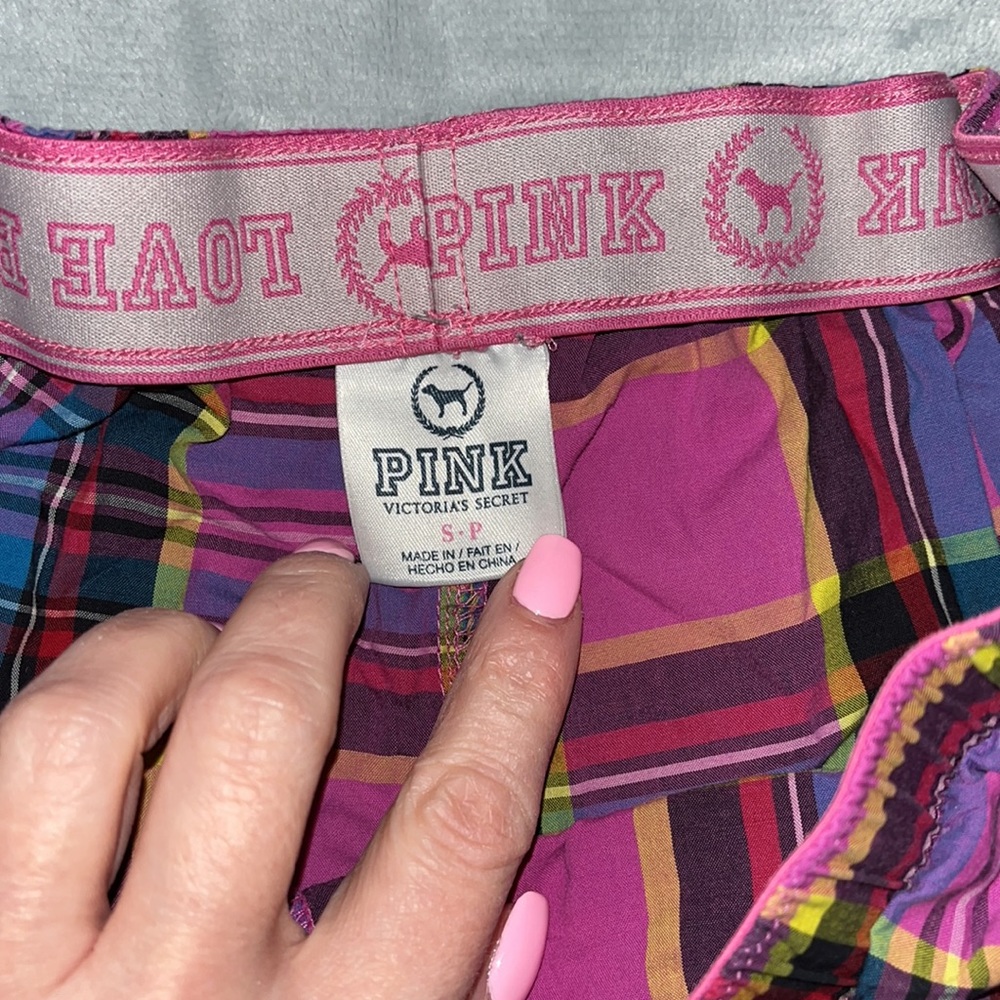 Pink Victoria secret PJ shorts - Picture 6 of 17